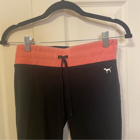 Victoria Secret PINK Black Yoga Pants - Picture 2 of 4